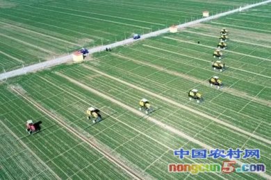 Ǳɽ�У���ץũʱ���ṩ���������ʸ�����ɴ���ũҵ����