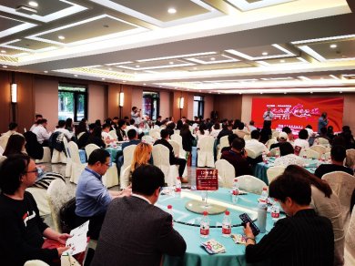 ����֮��������Ӻ����㡰��ɫ��